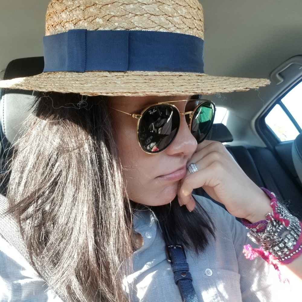 Meet your Posher, Nena